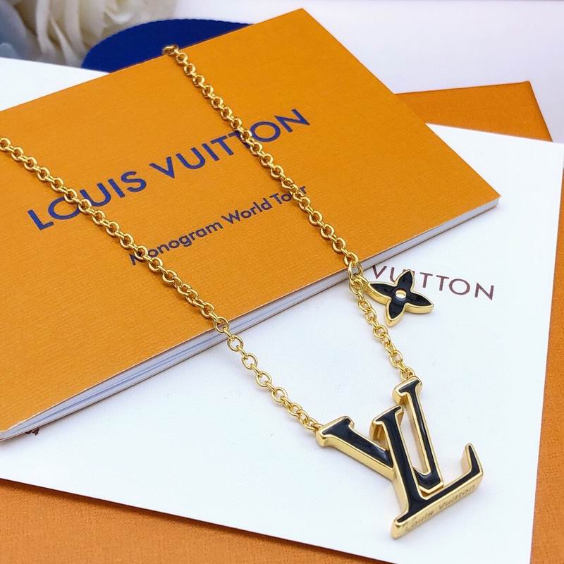 LV Necklace 03lyr708